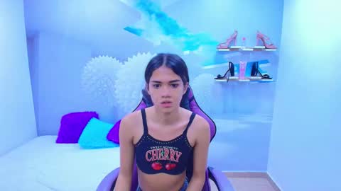 Snapshot of demi_leed chatting on 12-01-25, 01:49 DEMI online show from 12-01-25, 01:49