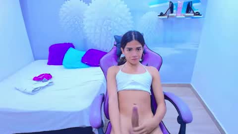 Snapshot of demi_leed chatting on 12-03-25, 05:44 DEMI online show from 12-03-25, 05:44