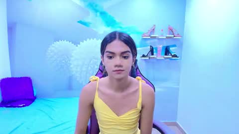 Snapshot of demi_leed chatting on 12-15-25, 02:32 DEMI online show from 12-15-25, 02:32