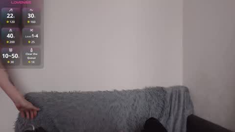 Snapshot of demiamour chatting on 11-20-25, 11:10 Demi. not your babybabebb and other shit online show from 11-20-25, 11:10