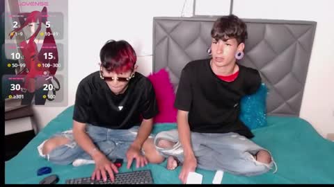 Snapshot of demian_y_salvatore chatting on 04-08-26, 06:08 Demian Salvatore online show from 04-08-26, 06:08