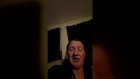 Snapshot of demoncat2010 chatting on 07-12-26, 04:14 Rachel and Skyler online show from 07-12-26, 04:14