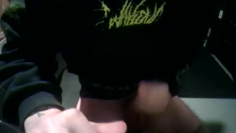 Snapshot of demondickxxx chatting on 06-10-26, 02:23 demondickxxx online show from 06-10-26, 02:23