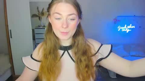 Sophie online show from 02-07-25, 05:31