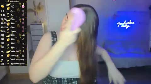 Sophie online show from 02-10-25, 08:31