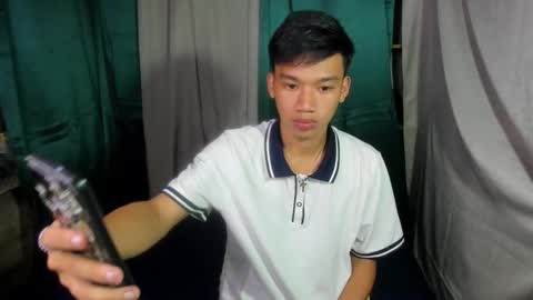 Snapshot of den_cummers chatting on 03-22-26, 10:51 den_cummers online show from 03-22-26, 10:51