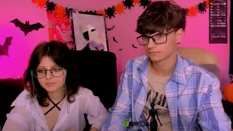 Snapshot of den_rich chatting on 10-30-25, 04:41 Den online show from 10-30-25, 04:41