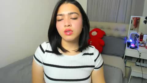 Snapshot of dencyleander chatting on 05-14-26, 07:37 Demi online show from 05-14-26, 07:37