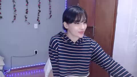 Snapshot of deni_bloom chatting on 12-30-24, 01:48 Denisse    schedule Monday to Friday 1300-1900 mexican time Saturday-maybe it could be a surprise IDEPENDENT MODEL online show from 12-30-24, 01:48