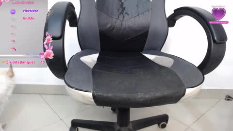 Snapshot of denis_sweet_ chatting on 10-02-25, 12:39 denis online show from 10-02-25, 12:39