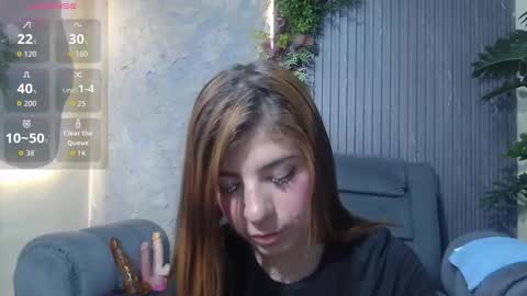 Laura online show from 11-27-25, 11:34