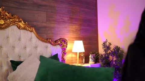 denisedevilles online show from 12-20-24, 10:49