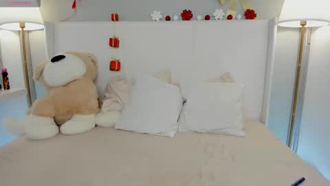 Dennise online show from 03-21-26, 08:19