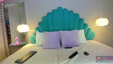 Denise online show from 02-05-25, 04:06