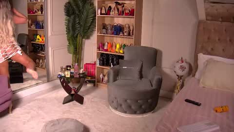 Snapshot of denisseperry chatting on 12-01-25, 10:26 Ela online show from 12-01-25, 10:26