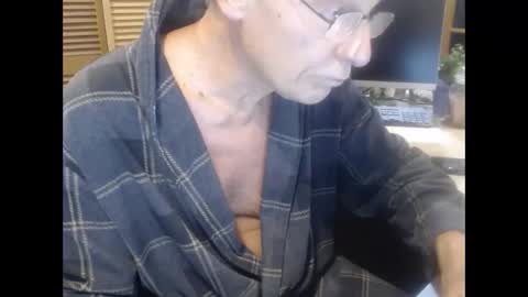 Snapshot of denn_jett chatting on 01-06-26, 10:19 Den Jet online show from 01-06-26, 10:19