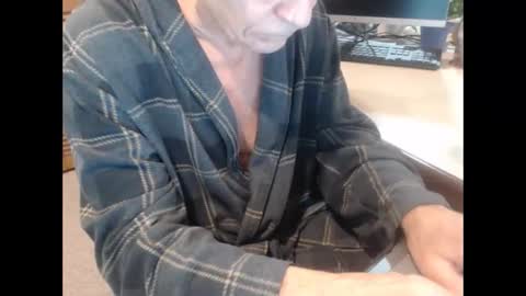 Snapshot of denn_jett chatting on 02-11-26, 10:53 Den Jet online show from 02-11-26, 10:53