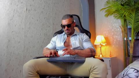 dennis_cox_ online show from 02-01-25, 02:45