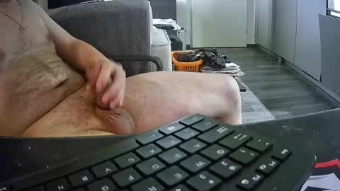 Dennis online show from 10-06-25, 05:32