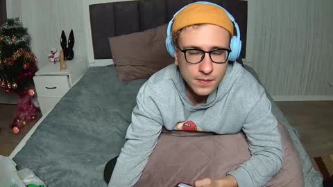 Dennis online show from 01-05-26, 05:27