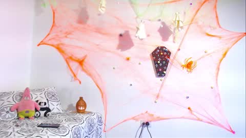 Snapshot of densellwalker chatting on 10-29-25, 05:53 densellwalker online show from 10-29-25, 05:53