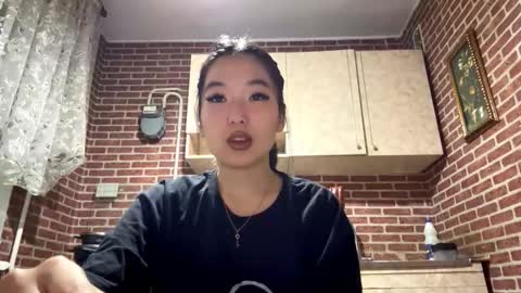 Snapshot of denysebernacchi chatting on 11-05-25, 12:38 Emma online show from 11-05-25, 12:38