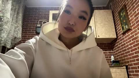 Snapshot of denysebernacchi chatting on 11-13-25, 01:10 Emma online show from 11-13-25, 01:10