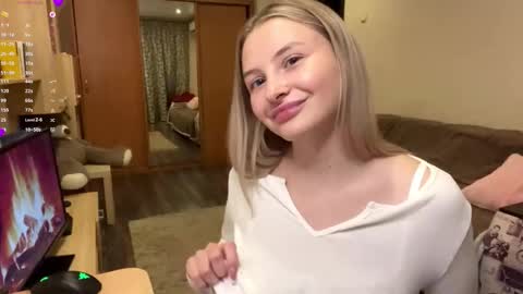 Vi  Victoria online show from 11-27-25, 02:08