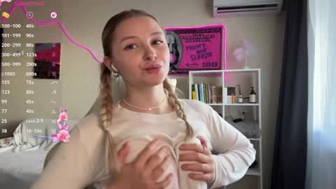 Vi  Victoria online show from 04-15-26, 01:18