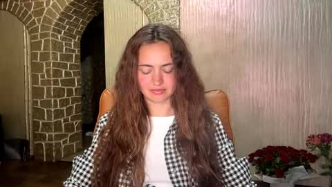Snapshot of deonnamitcheltree chatting on 05-31-26, 07:48 Eva online show from 05-31-26, 07:48
