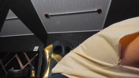 Snapshot of dereck_monroe chatting on 02-15-26, 10:03 Dereck online show from 02-15-26, 10:03