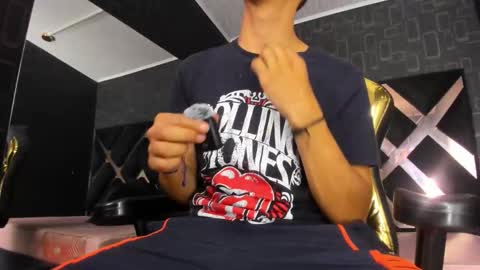 Snapshot of dereck_monroe chatting on 03-05-26, 11:45 Dereck online show from 03-05-26, 11:45