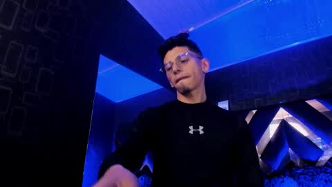 Snapshot of dereck_monroe chatting on 03-12-26, 10:43 Dereck online show from 03-12-26, 10:43