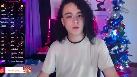 Snapshot of derek_grey1 chatting on 12-26-24, 10:09 Derek independent online show from 12-26-24, 10:09