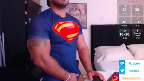 Snapshot of derek_group chatting on 12-19-25, 02:02 Derek online show from 12-19-25, 02:02