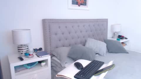 Snapshot of derek_group chatting on 03-02-26, 02:02 Derek online show from 03-02-26, 02:02