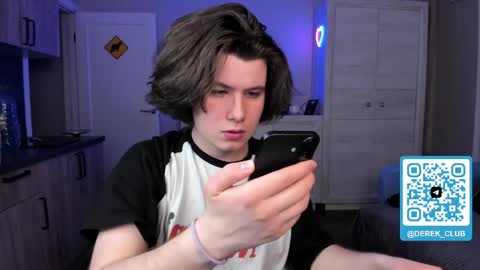 Derek online show from 05-12-26, 10:29