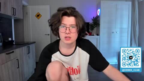 Derek online show from 06-08-26, 12:16