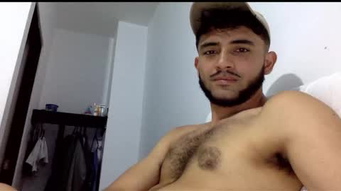 Snapshot of derek_smiith chatting on 11-22-25, 05:23 Derek smiith online show from 11-22-25, 05:23