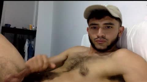 Snapshot of derek_smiith chatting on 11-25-25, 07:30 Derek smiith online show from 11-25-25, 07:30