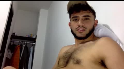 Snapshot of derek_smiith chatting on 11-29-25, 06:49 Derek smiith online show from 11-29-25, 06:49