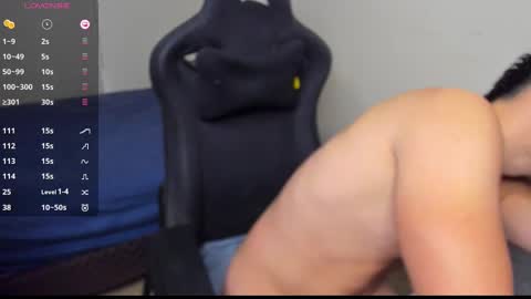 Snapshot of derekcb chatting on 03-05-25, 10:44 Derekcb online show from 03-05-25, 10:44