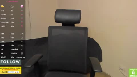 Snapshot of derekcb chatting on 10-23-25, 10:25 Derekcb online show from 10-23-25, 10:25