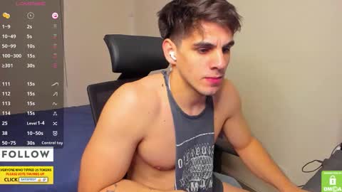 Snapshot of derekcb chatting on 11-30-25, 02:43 Derekcb online show from 11-30-25, 02:43