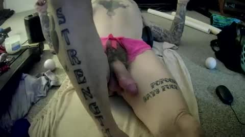 Snapshot of derekdiamond chatting on 02-19-25, 07:27 henry garfield online show from 02-19-25, 07:27