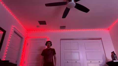 Snapshot of derekdings chatting on 12-10-24, 11:08 derekdings online show from 12-10-24, 11:08