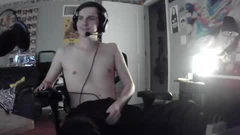 Snapshot of derekdings chatting on 12-21-24, 07:13 derekdings online show from 12-21-24, 07:13