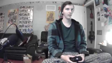 Snapshot of derekdings chatting on 01-09-25, 12:09 derekdings online show from 01-09-25, 12:09