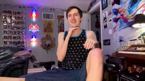 Snapshot of derekdings chatting on 11-01-25, 10:23 derekdings online show from 11-01-25, 10:23