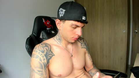 derekmuller11 online show from 04-15-26, 01:51